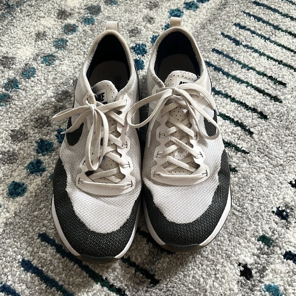 Nike Zoom Dynamic - Picture 2 of 6